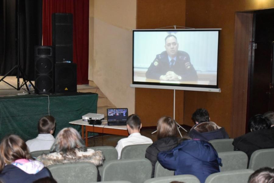 Ладожским подросткам рассказали о ЗОЖ 