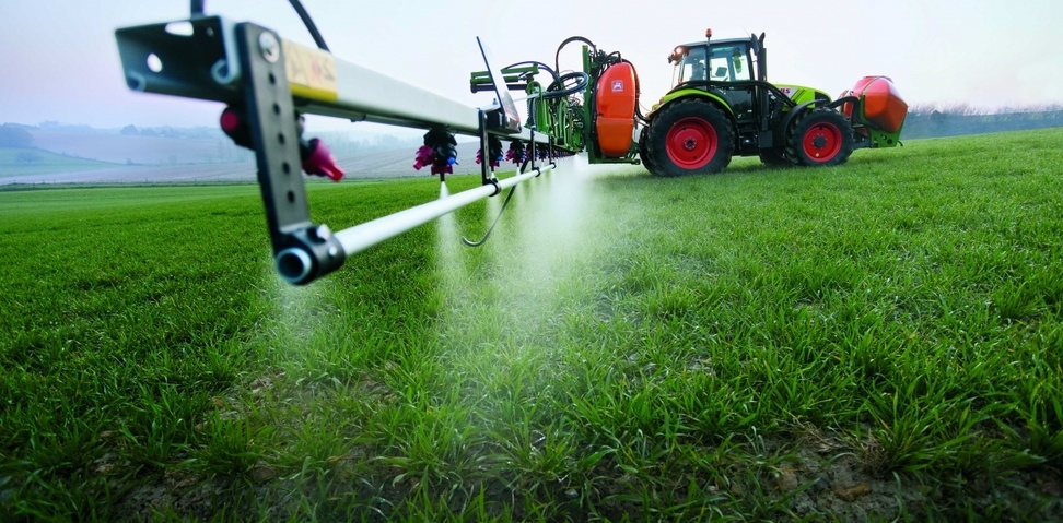  Россельхознадзор напоминает аграриям о  важности и обязательности предварительного информирования о проведении обработки полей пестицидами и агрохимикатами.