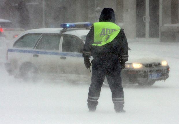 Усть-лабинские автоинспекторы предостерегли от последствий непогоды