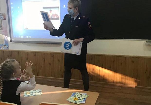 Устьлабинским школьникам напомнили о дорожной безопасности