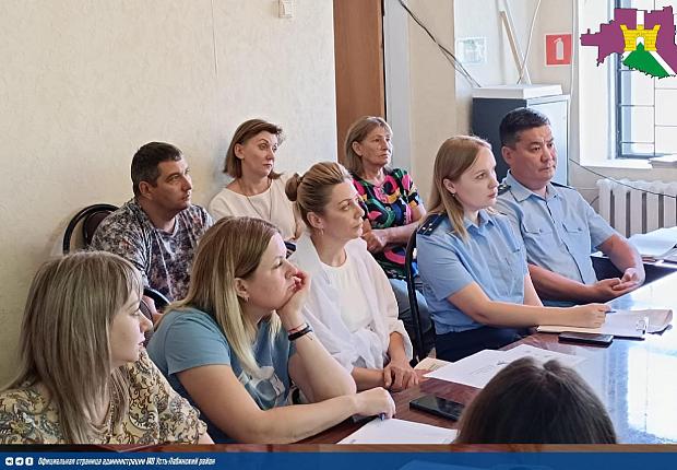 Выездное совещание для промышленников  и предпринимателей в селе Суворовском
